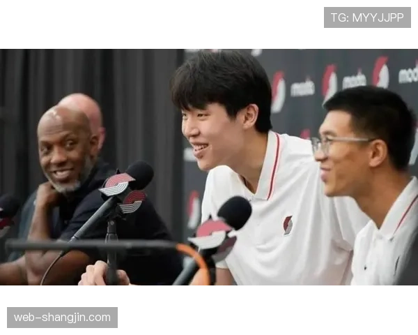 开拓者官方确认黑根斯加入发展联盟,杨瀚森潜在联手引热议 开拓者官方确认黑根斯加入发展联盟,杨瀚森潜在联手引热议