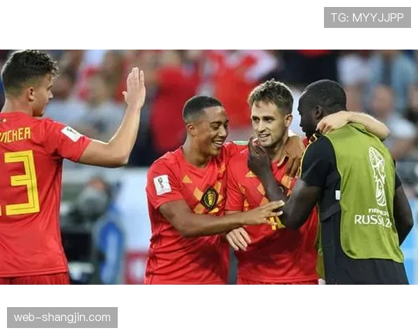 阿特拉斯主场三比三战平蓝十字,双方上演进球大战 阿特拉斯主场三比三战平蓝十字,双方上演进球大战